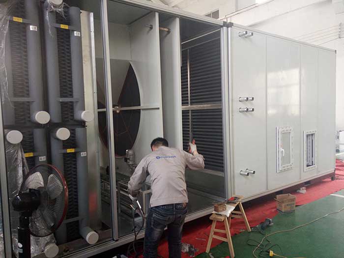 威海某大型化工企業(yè)兩臺(tái)10%濕度，40000風(fēng)量2臺(tái)除濕機(jī)組